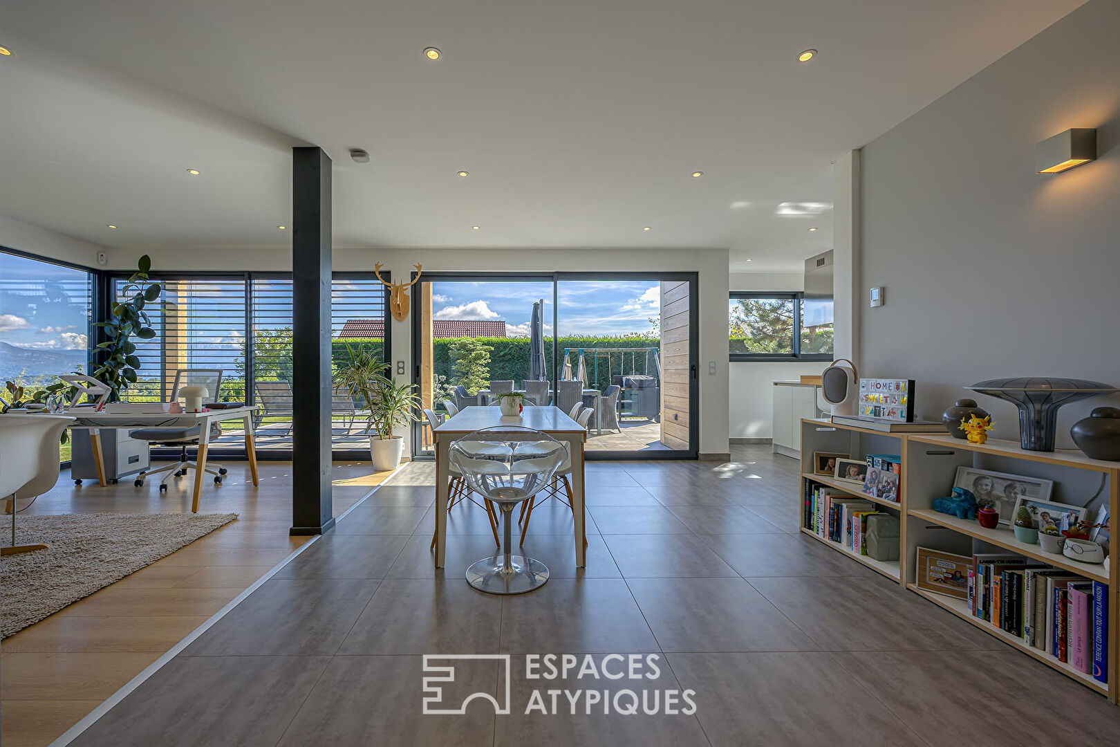 Maison contemporaine avec vue panoramique