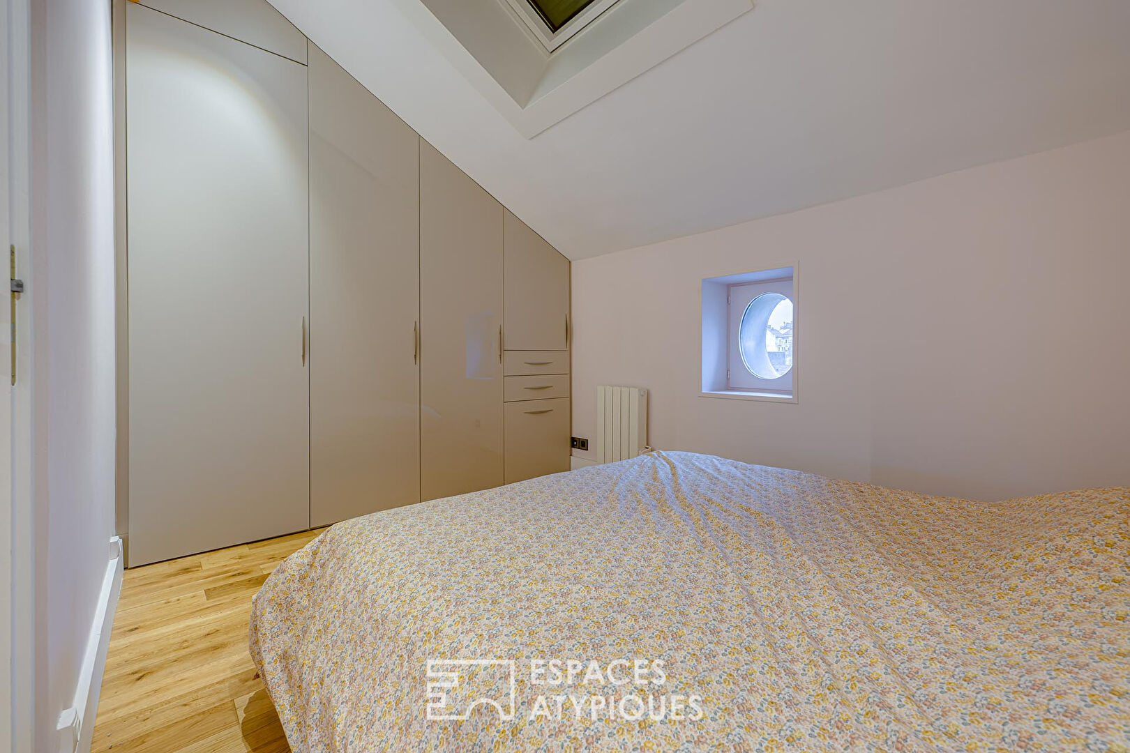 Appartement de charme avec vue sur les toits