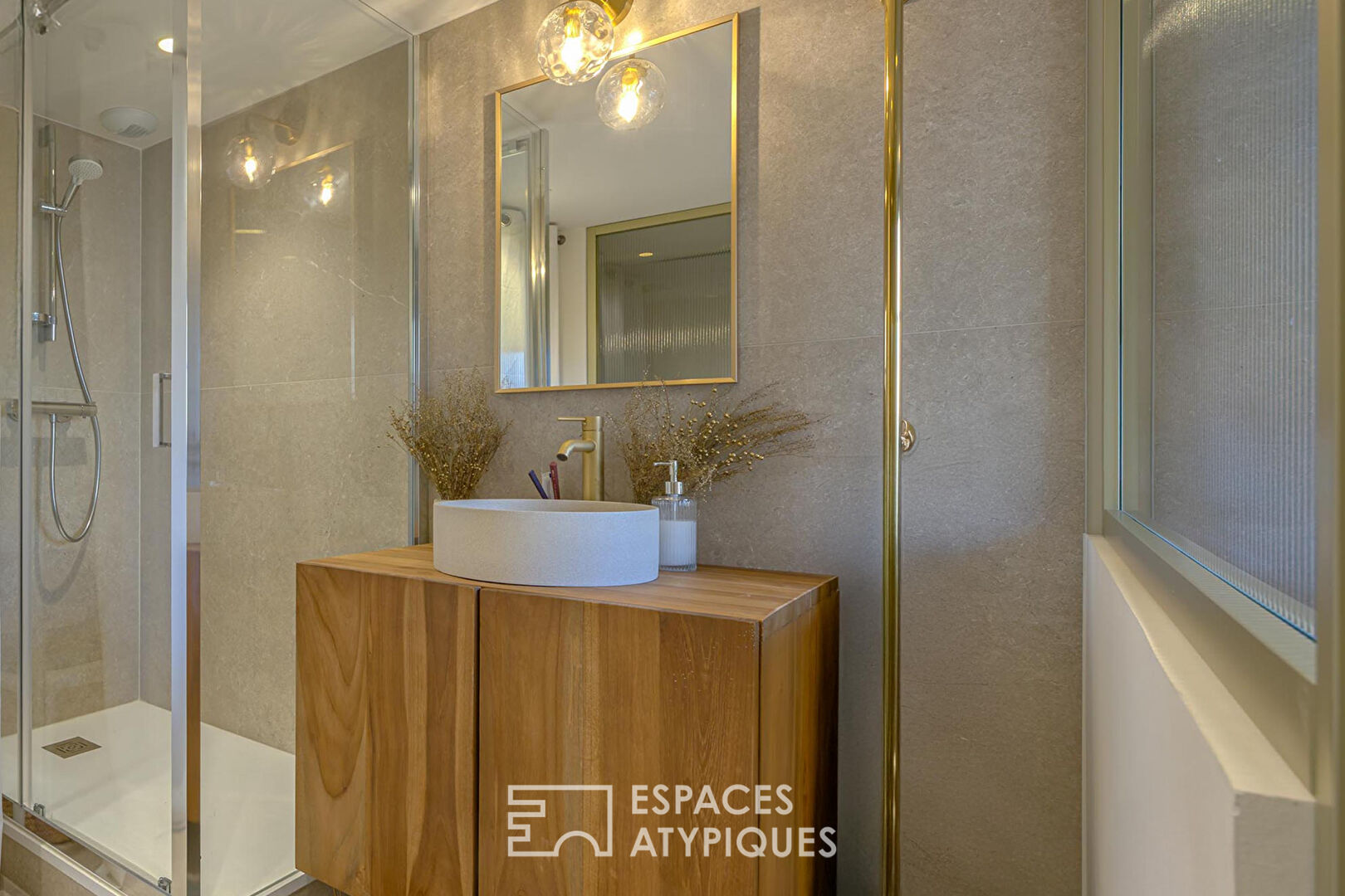 Duplex de caractère en coeur de ville avec vue sur le château