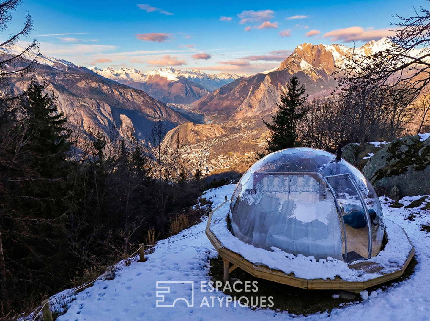 Domaine insolite avec vue imprenable