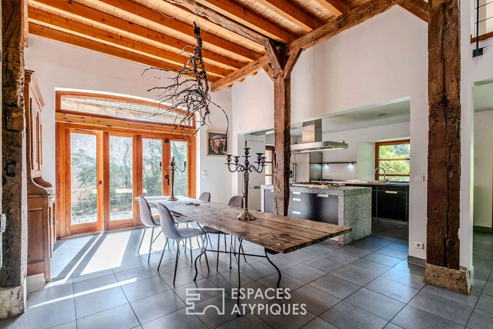 Ferme Gessienne aux beaux volumes