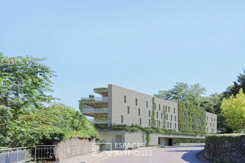 Appartement contemporain avec balcon et vue