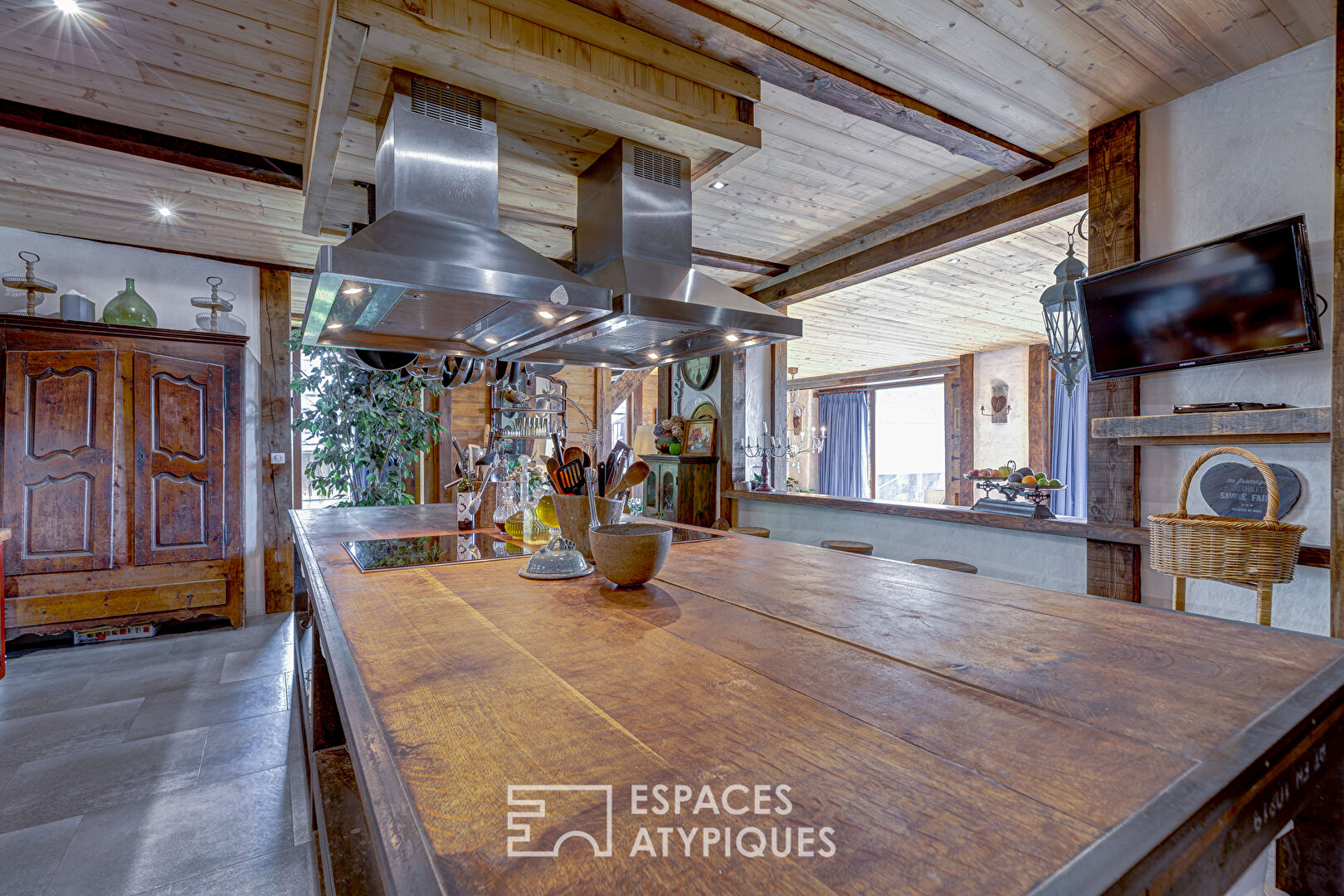Ancienne grange savoyarde rénovée