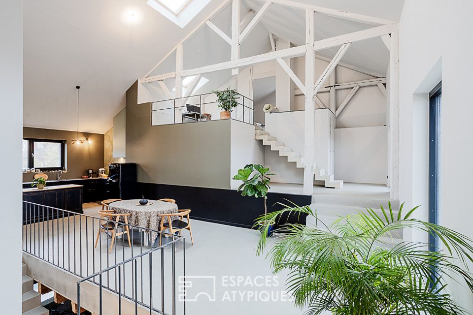Maison loft réinventée dans une ancienne grange du XIXè siècle