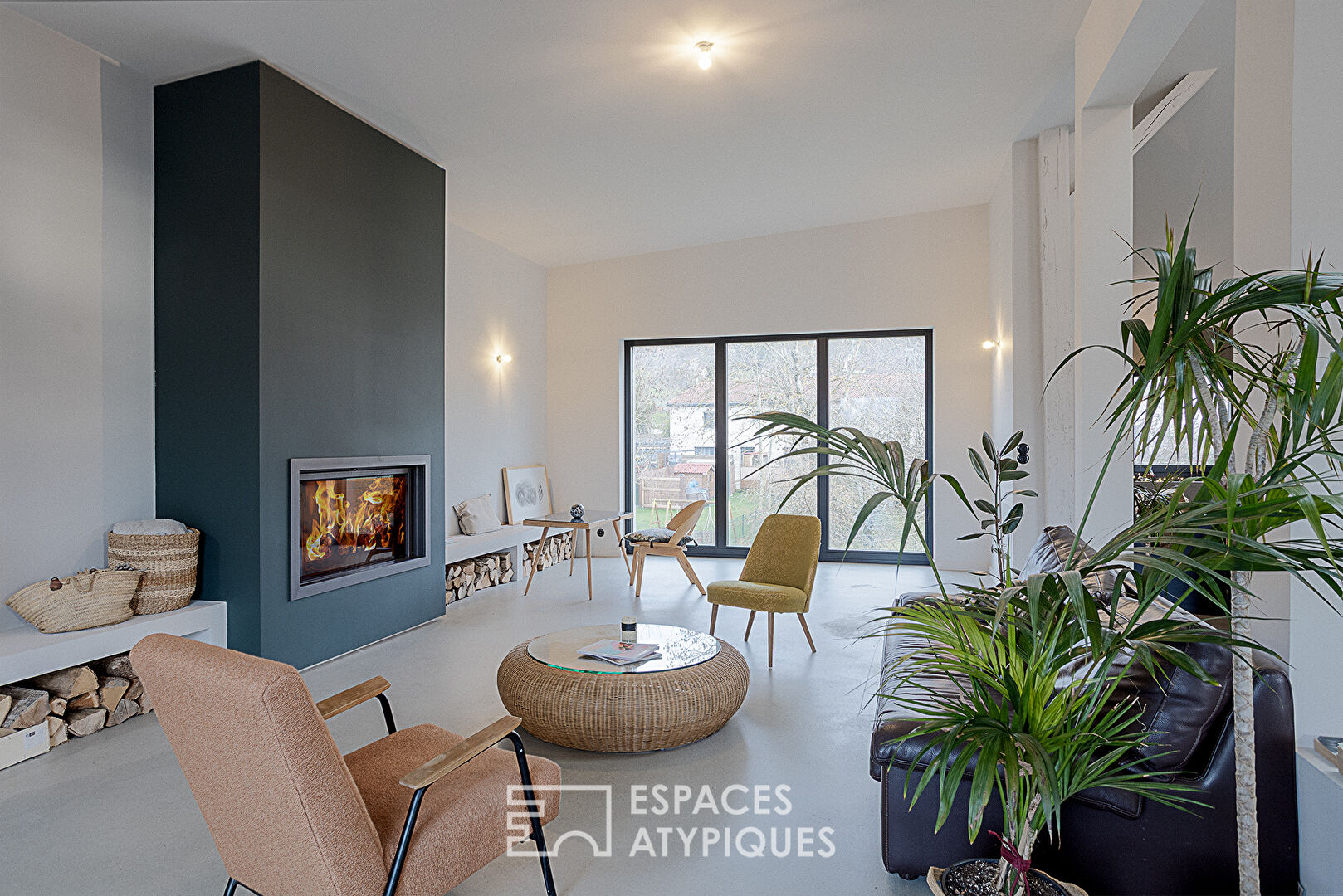 Maison loft réinventée dans une ancienne grange du XIXè siècle