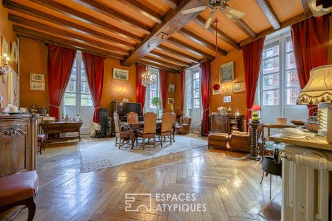 Vaste appartement à l&rsquo;élégance historique, au coeur de la ville