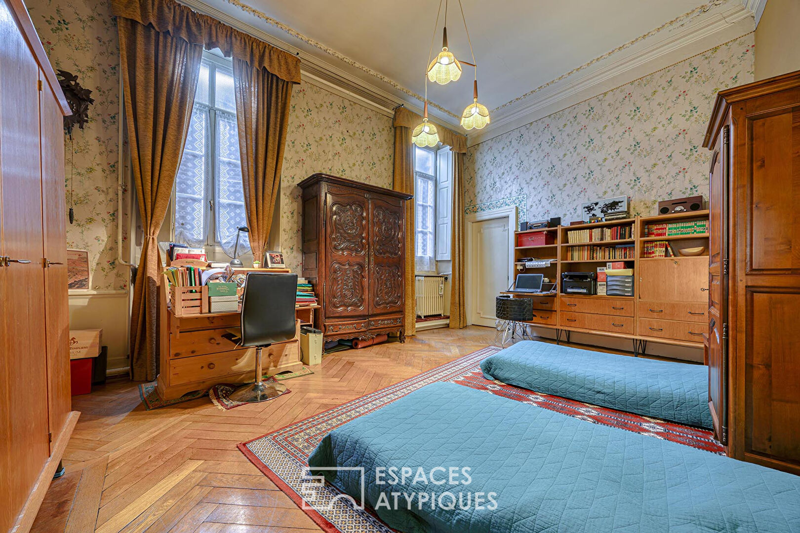 Vaste appartement à l&rsquo;élégance historique, au coeur de la ville