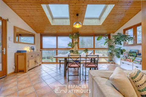 Duplex de caractère avec jardin et terrasse vue lac