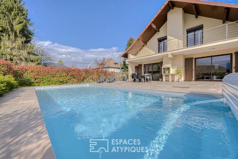 Maison d&rsquo;architecte avec piscine proche du lac
