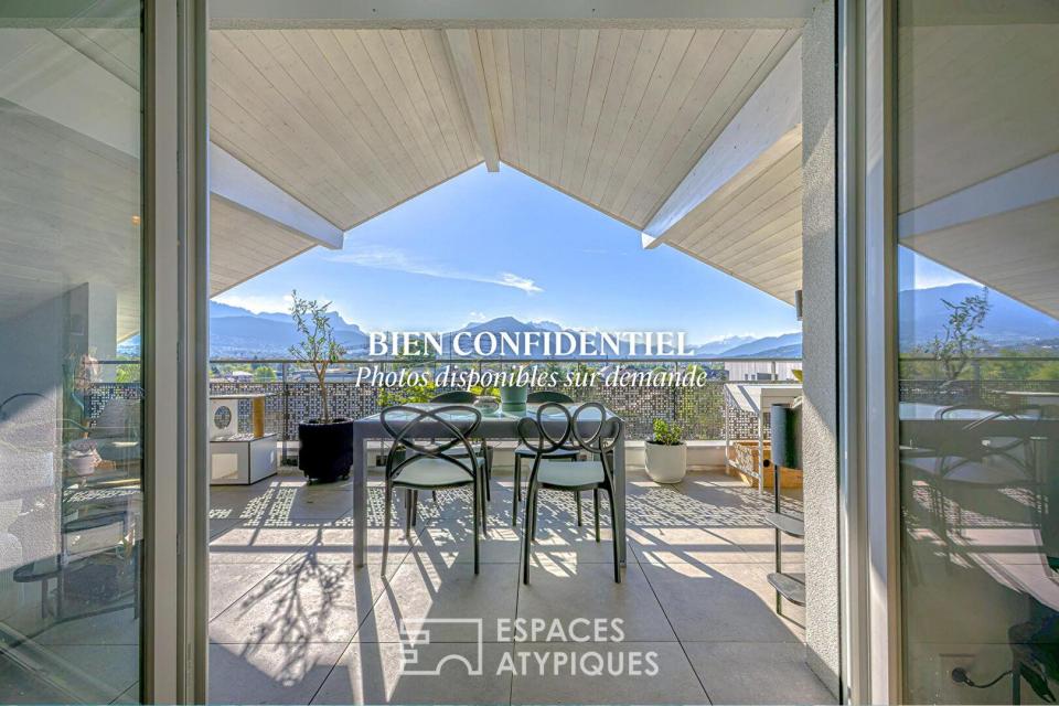 Appartement comtemporain avec terrasse et vue