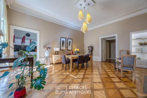 Appartement bourgeois au centre historique avec garage