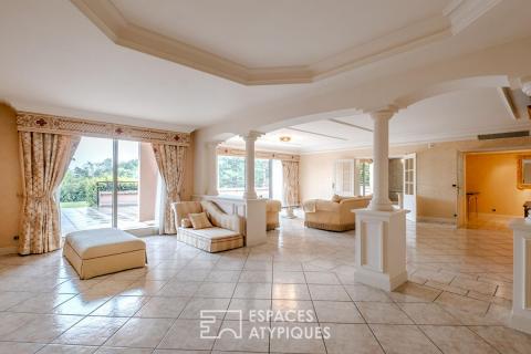 Appartement aux grands volumes dans résidence sécurisée