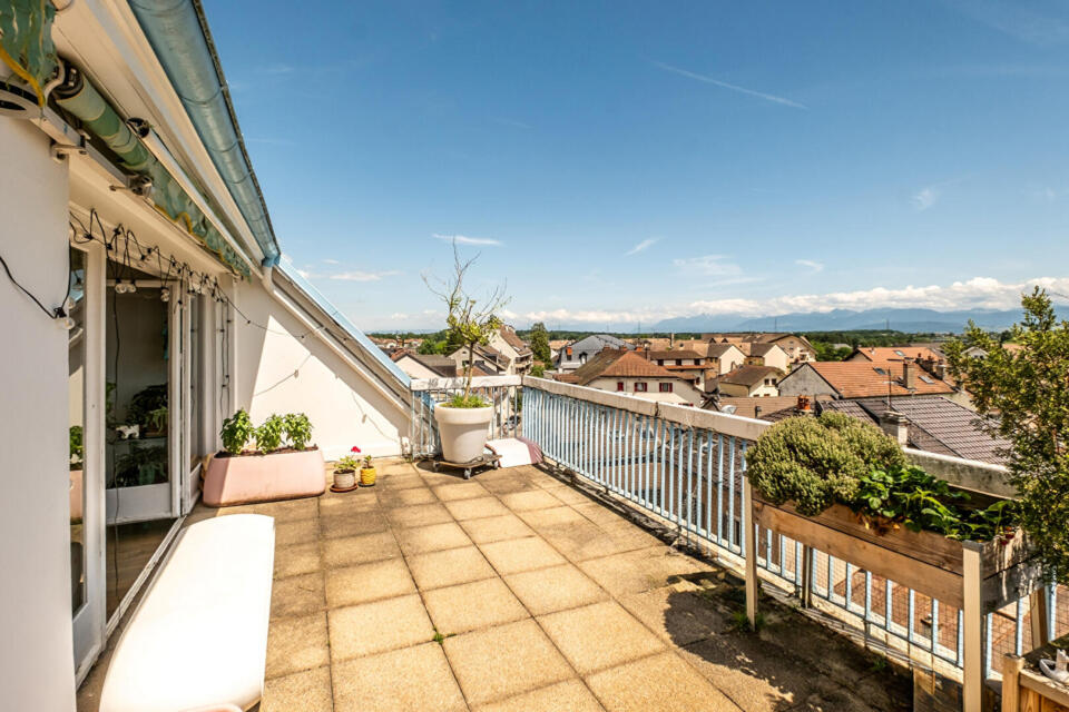 Dernier Étage avec Terrasse et Vue Mont-Blanc ? Hypercentre de Divonne