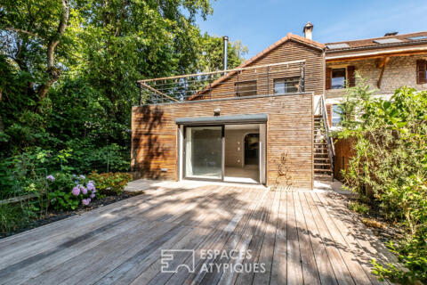 Ancien atelier forge du XVIIIème réinventé en loft contemporain
