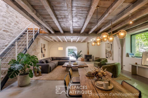 Ancien atelier forge du XVIIIème réinventé en loft contemporain