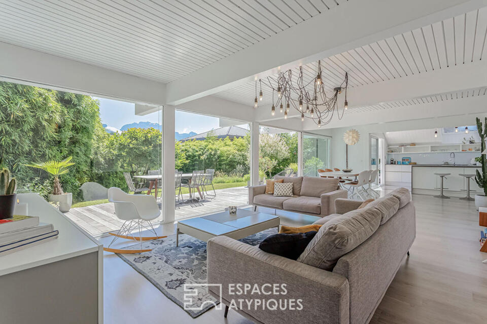 Maison ossature bois avec piscine et vue montagnes