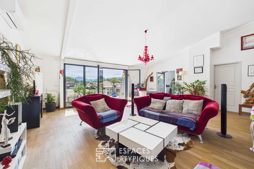 Attique d'exception avec terrasse panoramique et garage double