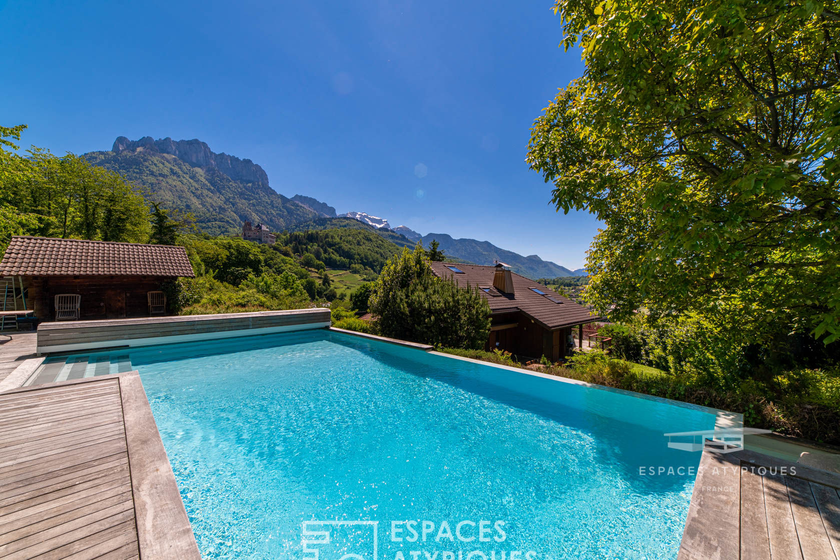 Maison avec piscine, vue lac, montagnes & château