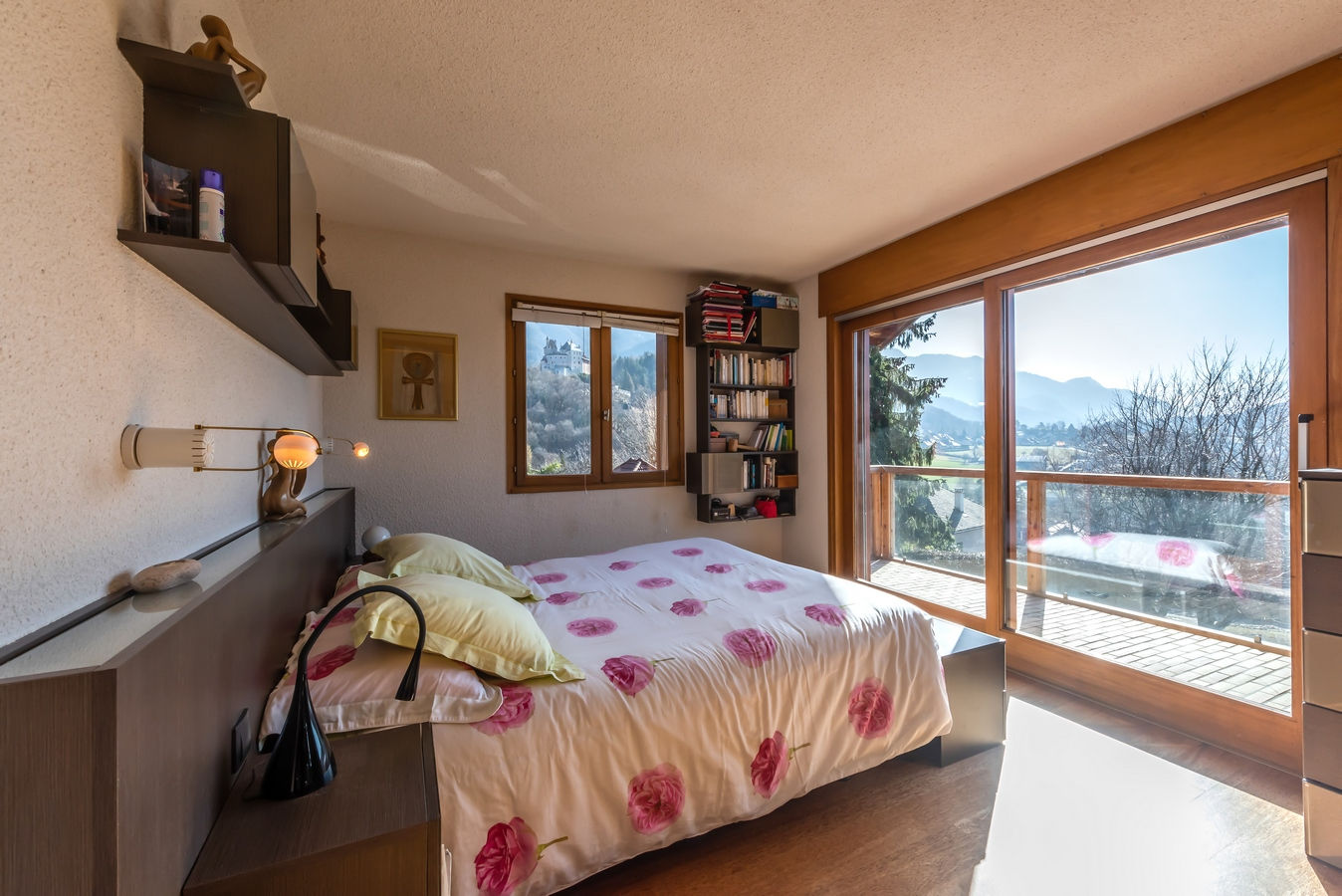 Maison avec piscine, vue lac, montagnes & château