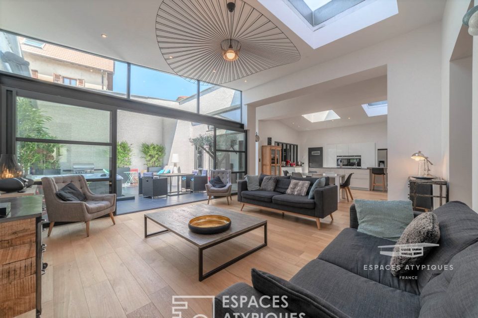 74000 ANNECY - Loft intimiste avec patio à deux pas du centre-ville - Réf. 573EA