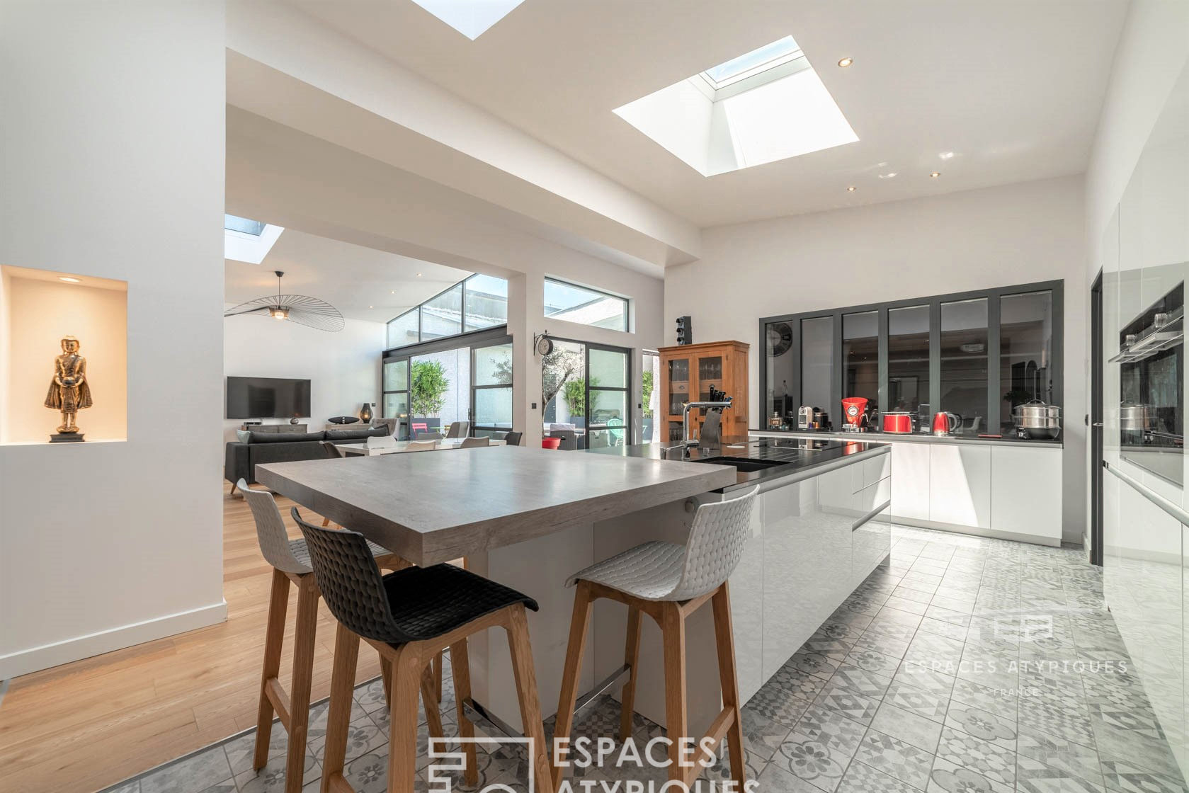 Loft intimiste avec patio à deux pas du centre-ville