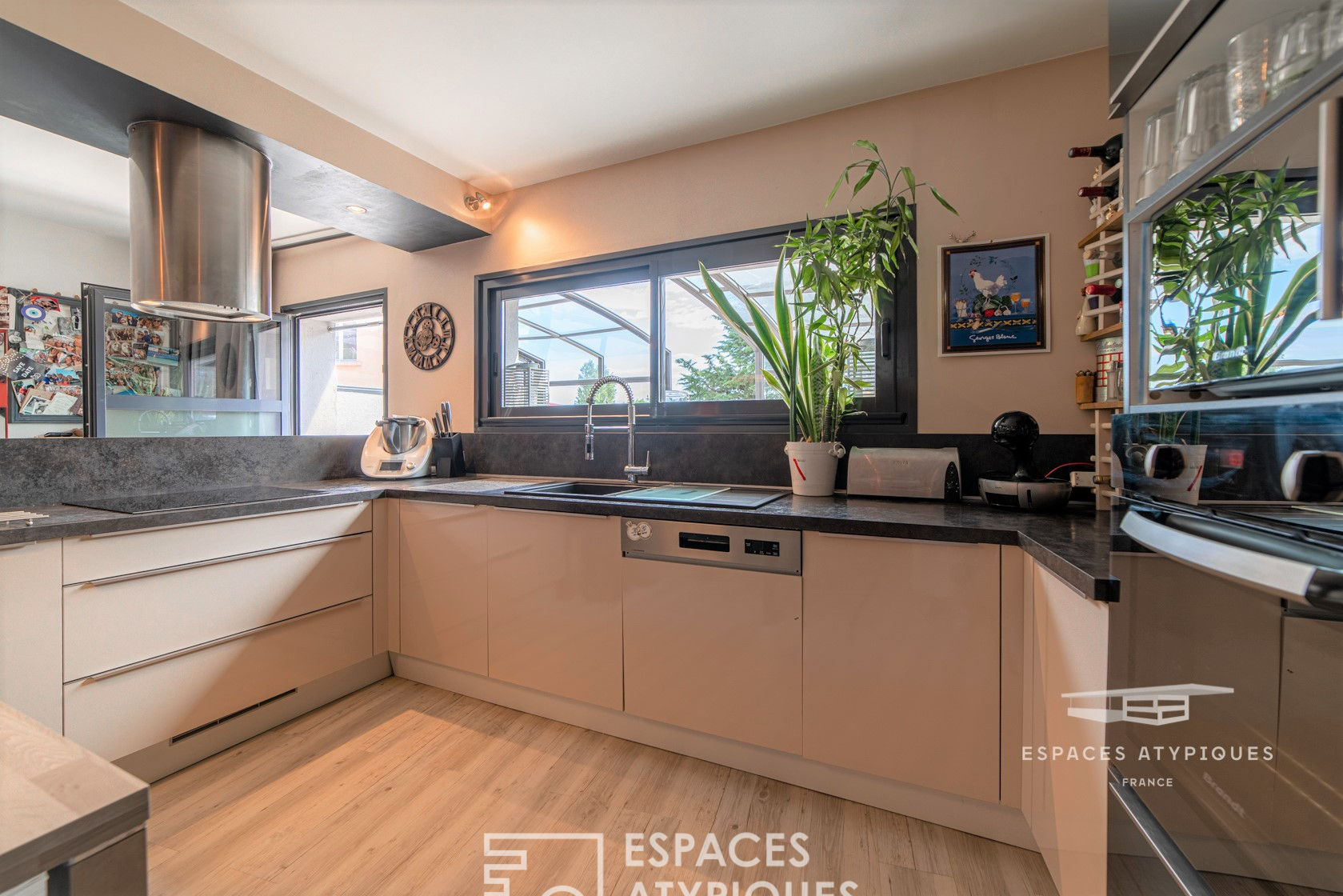 Maison de village revisitée avec terrasse