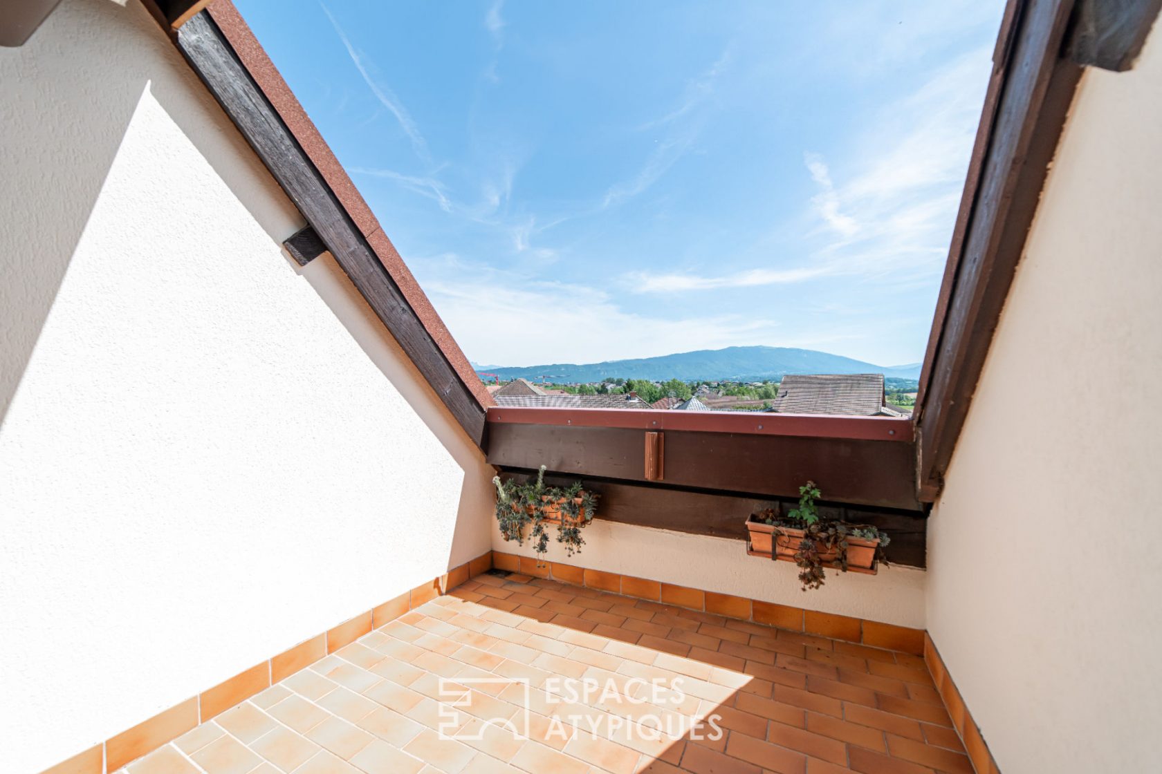 Duplex avec sa terrasse tropézienne