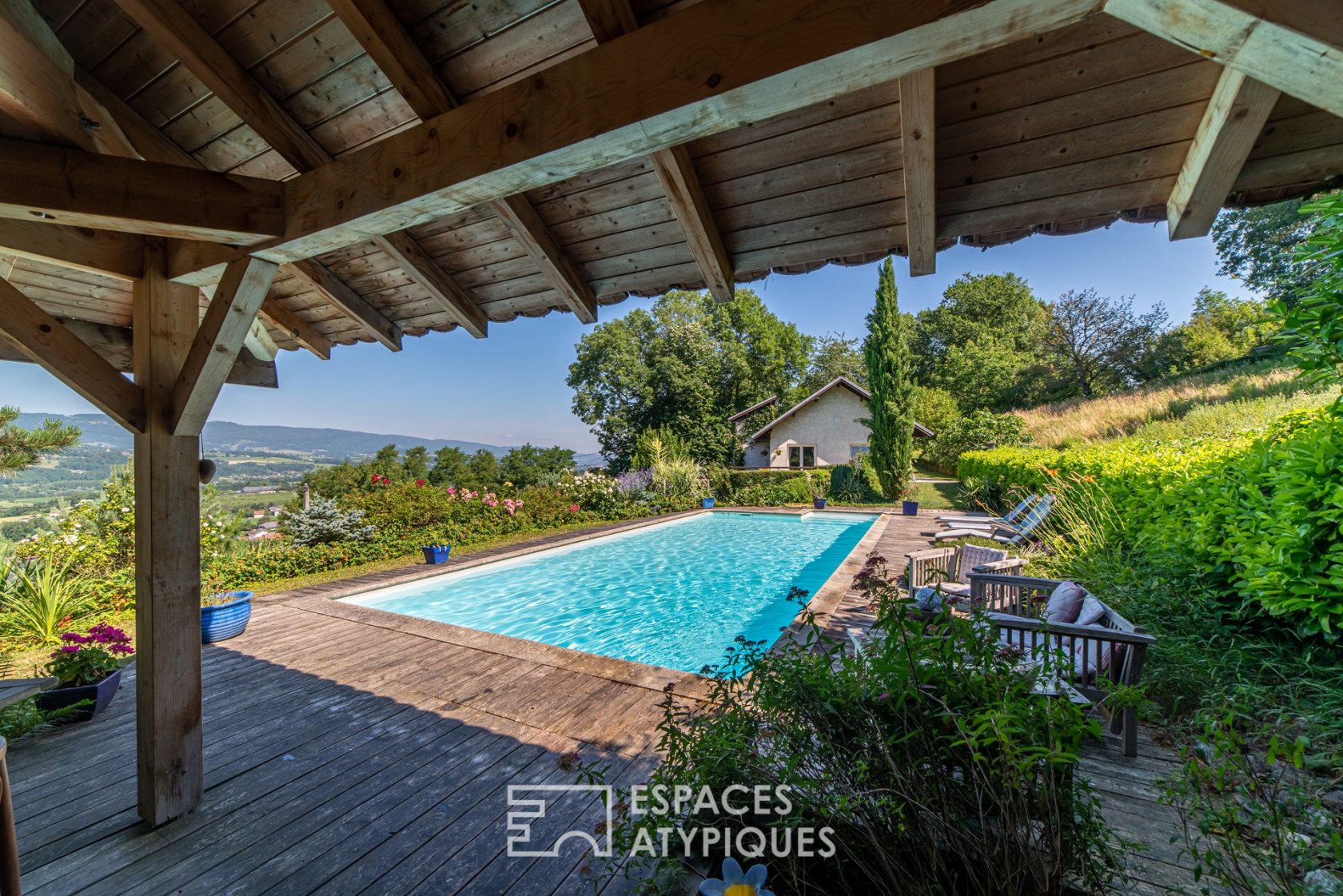 Maison de caractère avec piscine et vue exceptionnelle