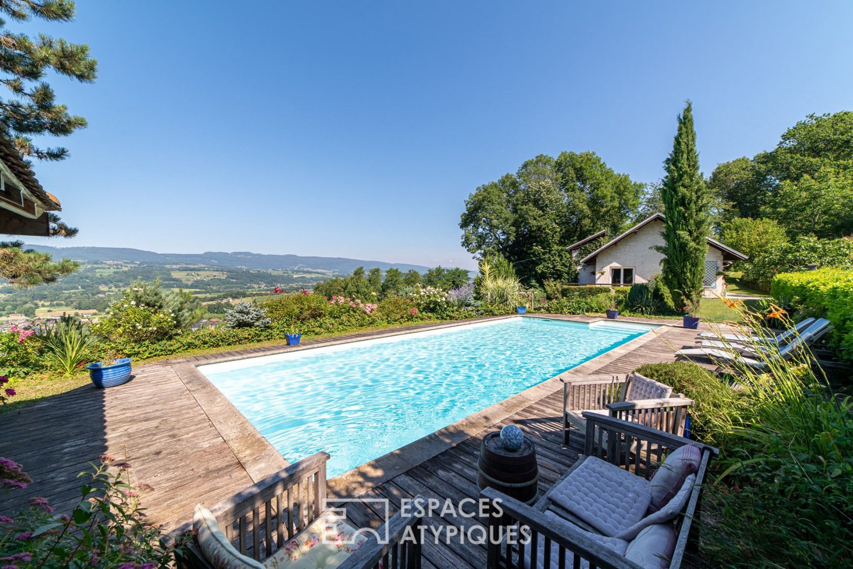 Maison de caractère avec piscine et vue exceptionnelle