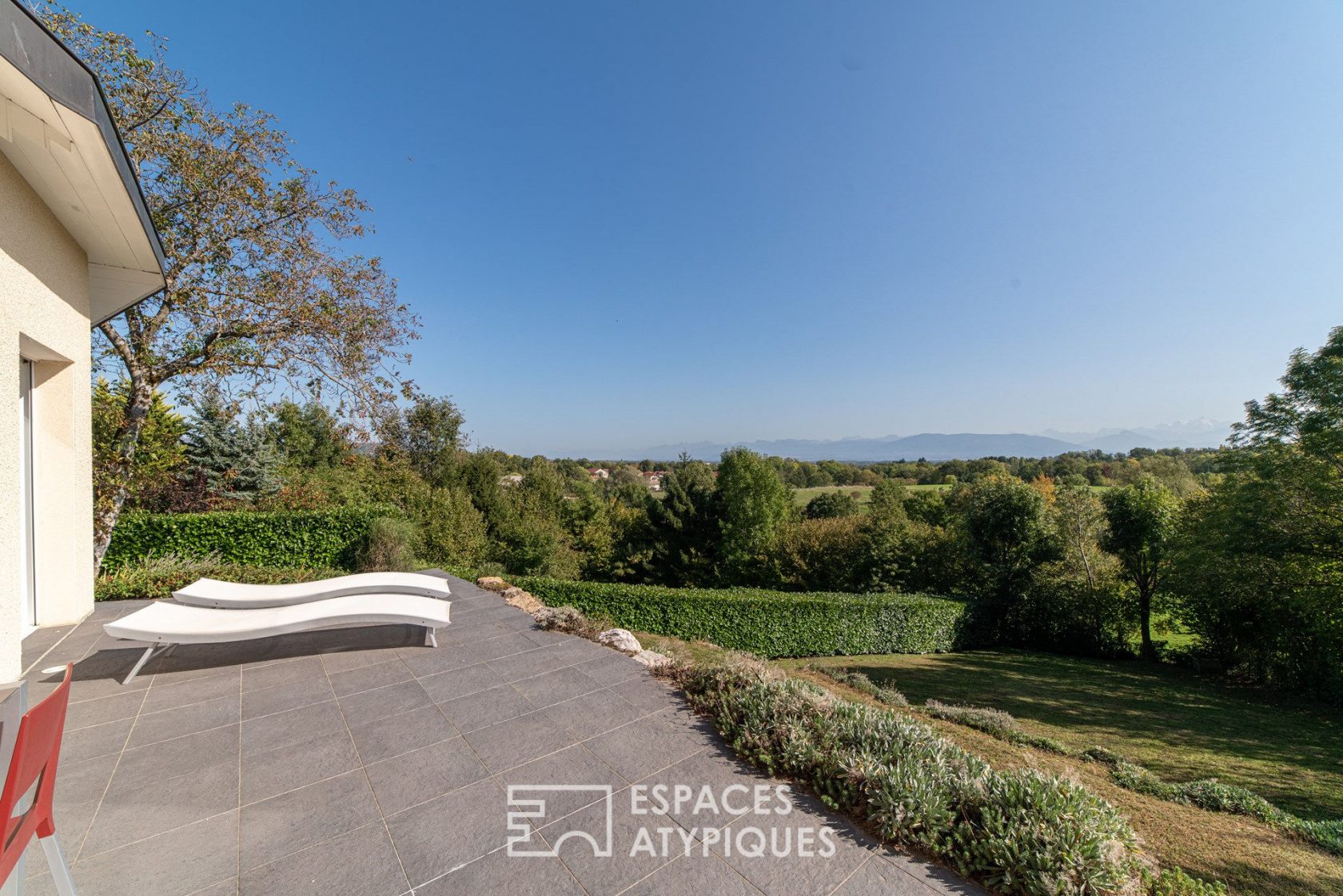 Villa d’architecte avec vue