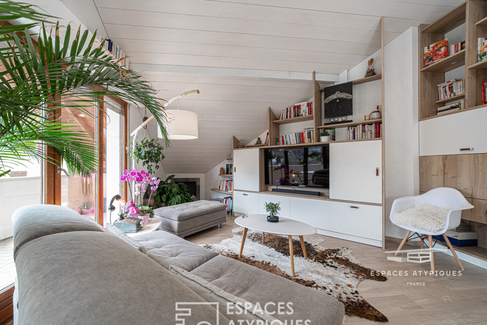 Dernier-étage contemporain avec terrasse