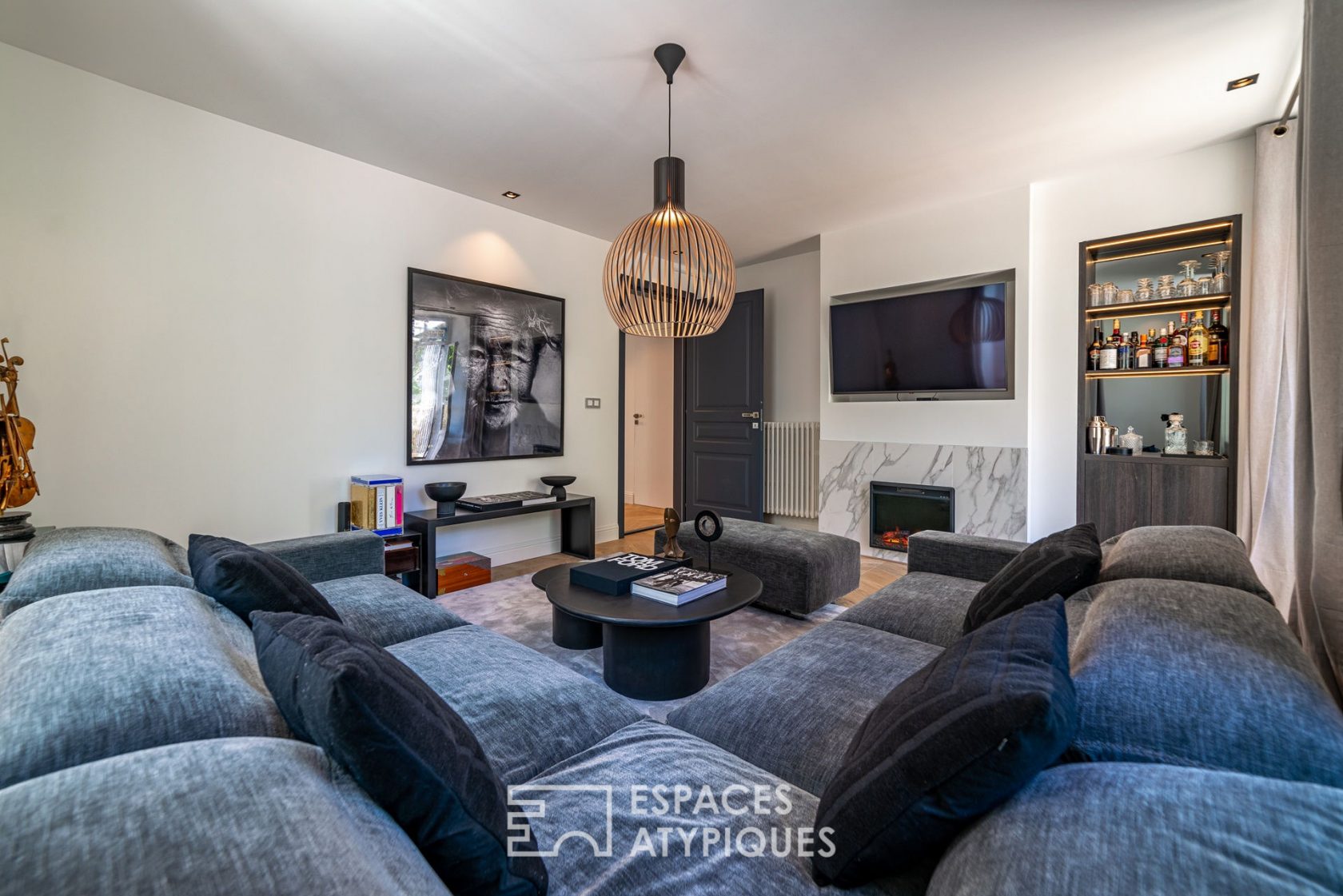 Duplex d’exception en rez-de-jardin d’un château