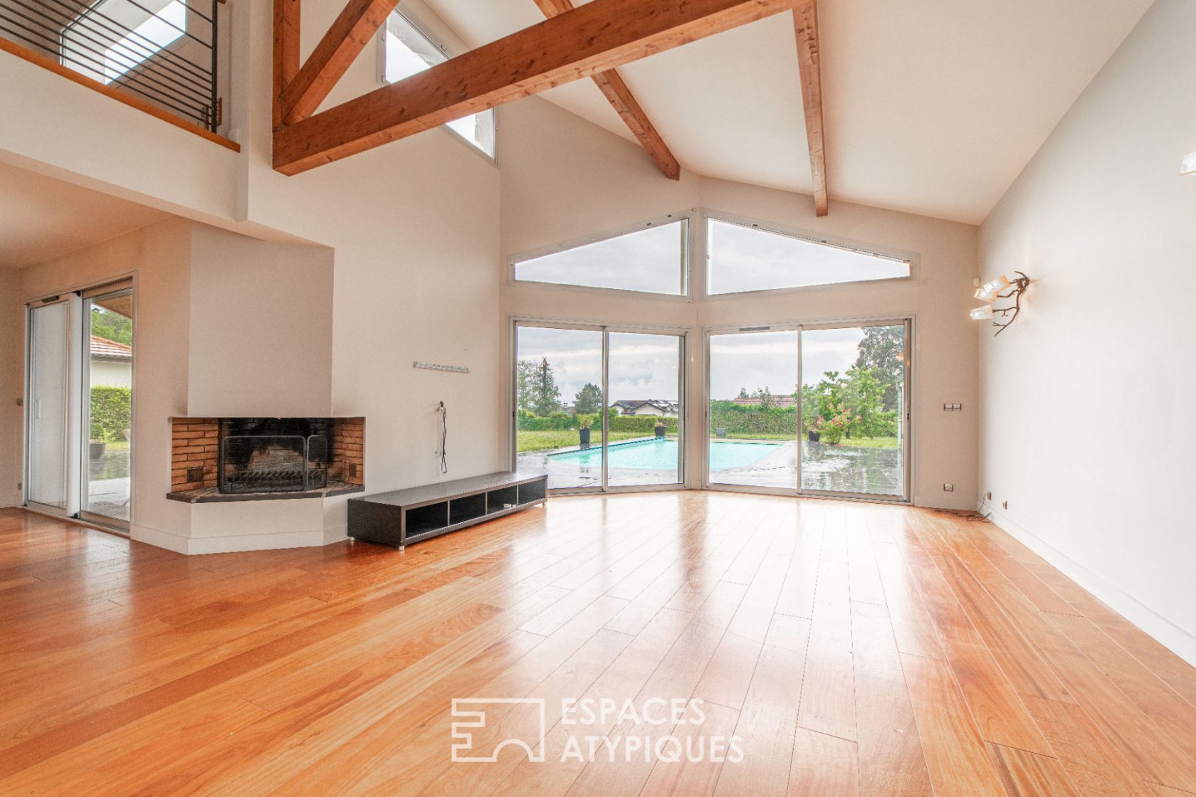 Villa d’architecte avec piscine