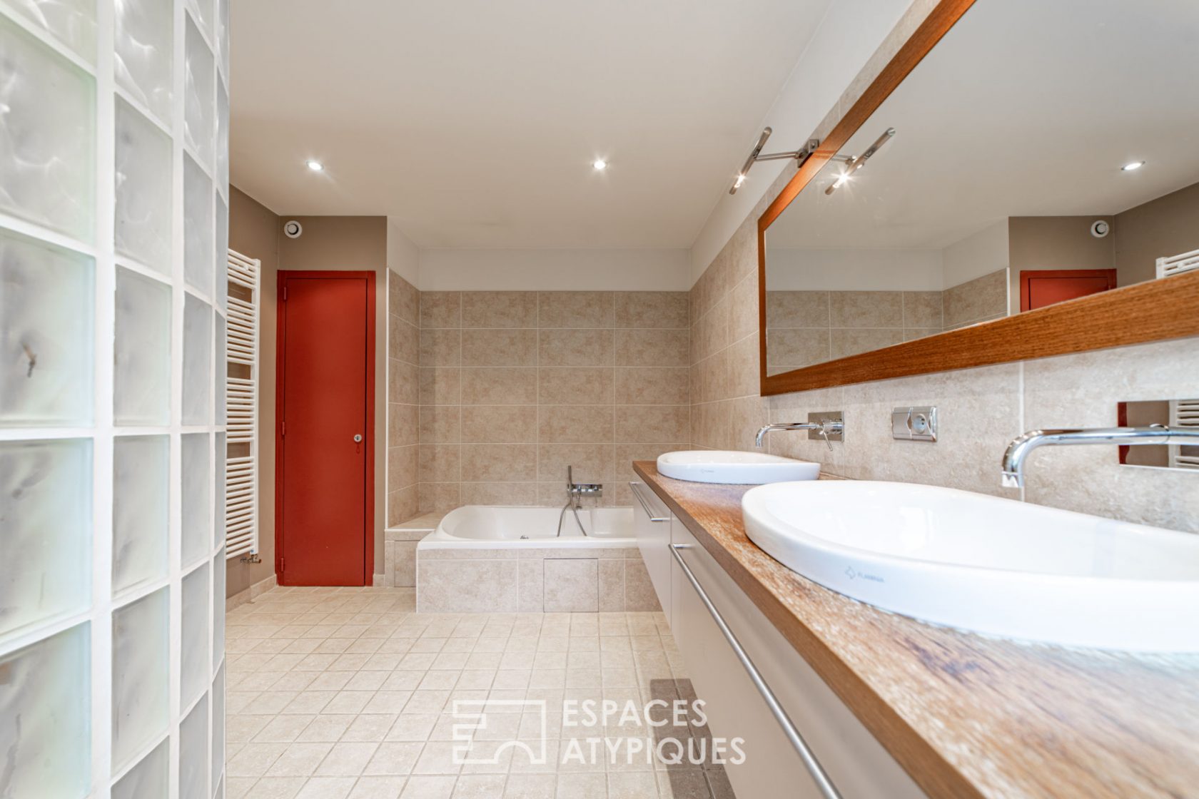 Villa d’architecte avec piscine