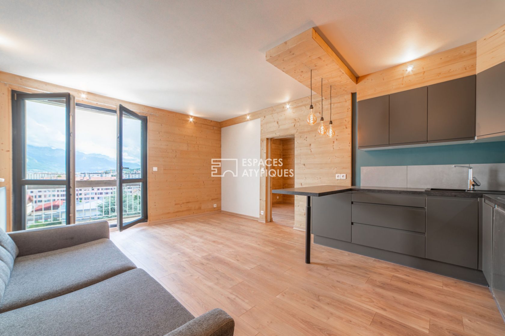 Appartement contemporain avec vue