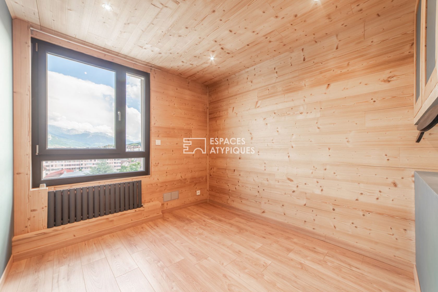 Appartement contemporain avec vue