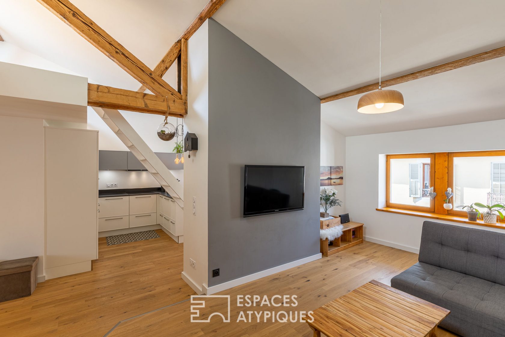 Appartement contemporain en dernier étage