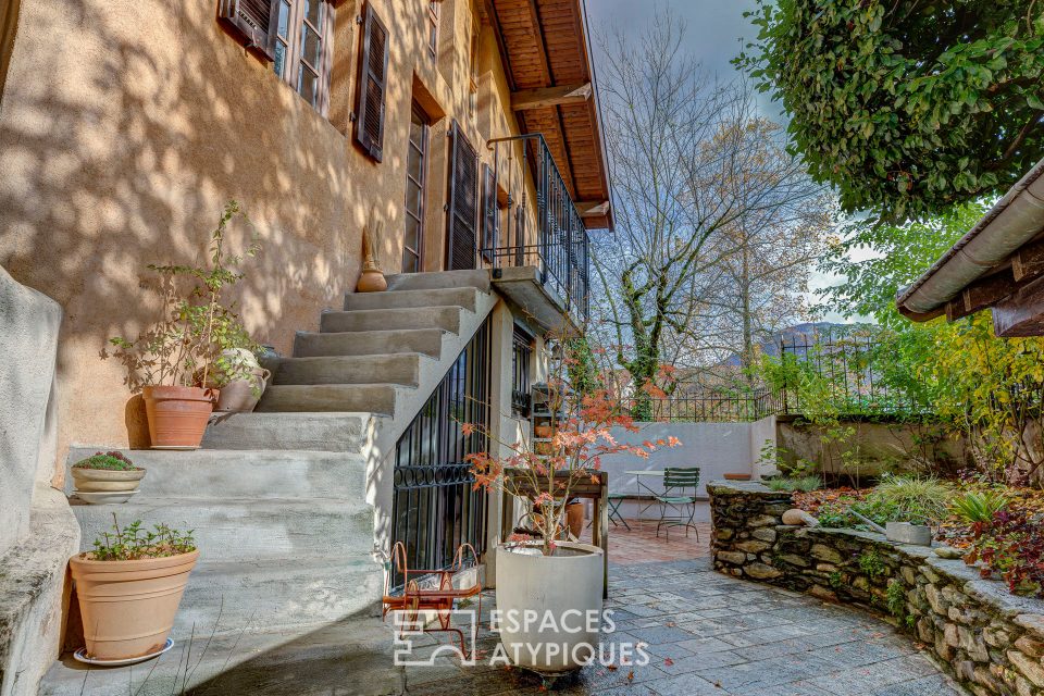 74000 ANNECY - Maison en vieille ville avec terrasse et jardin - Réf. 916EA