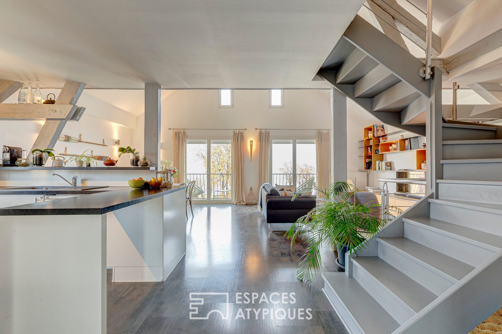 Appartement en duplex avec vue imprenable sur le lac