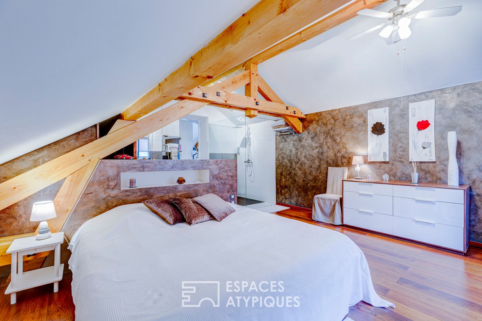 Villa contemporaine avec vue lac