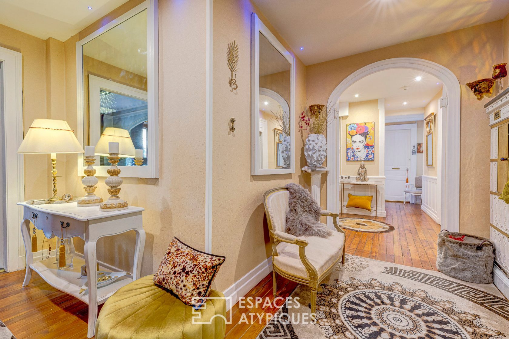 Renovated Haussmann-style apartment in the heart of the city