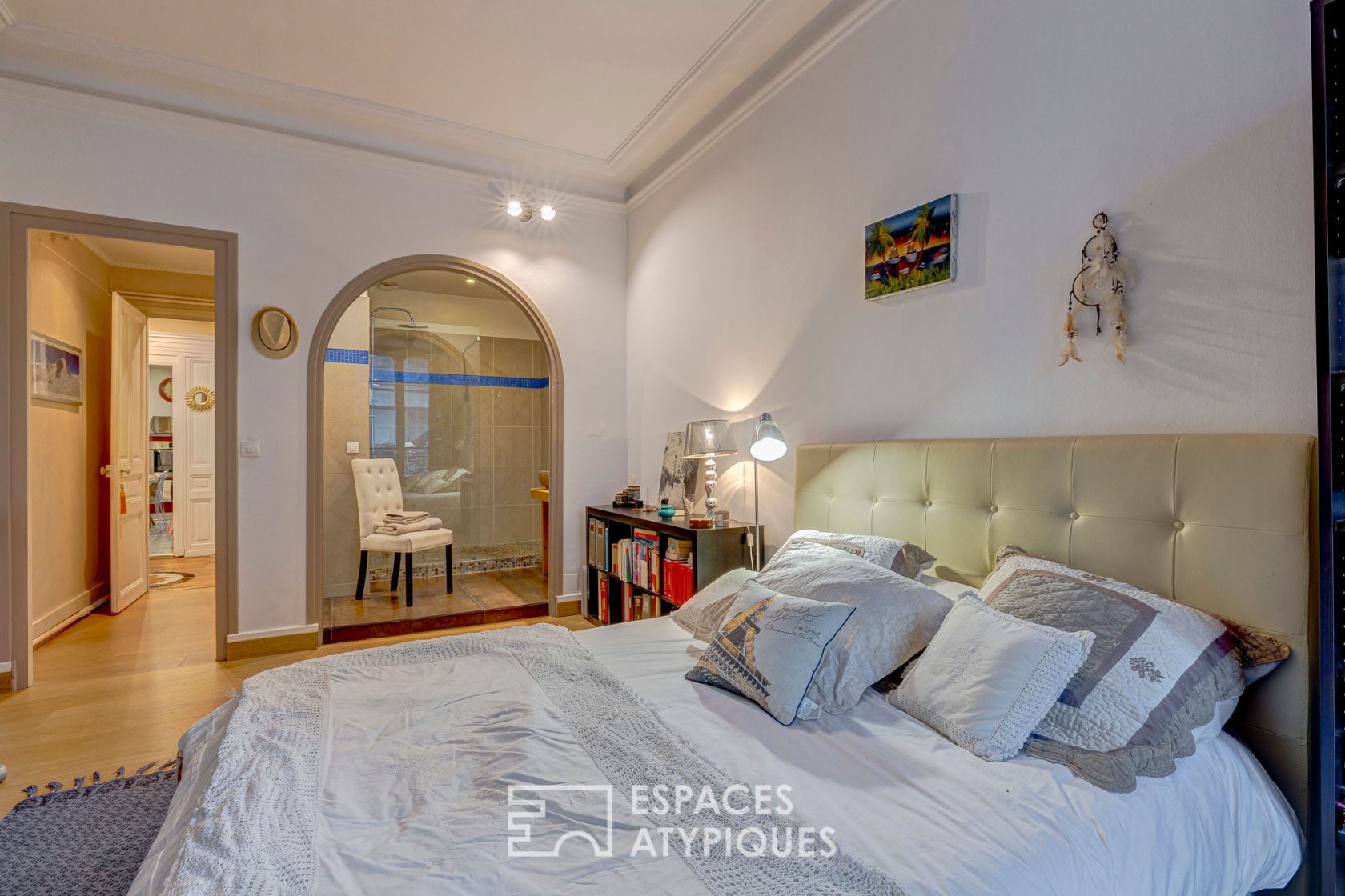 Renovated Haussmann-style apartment in the heart of the city