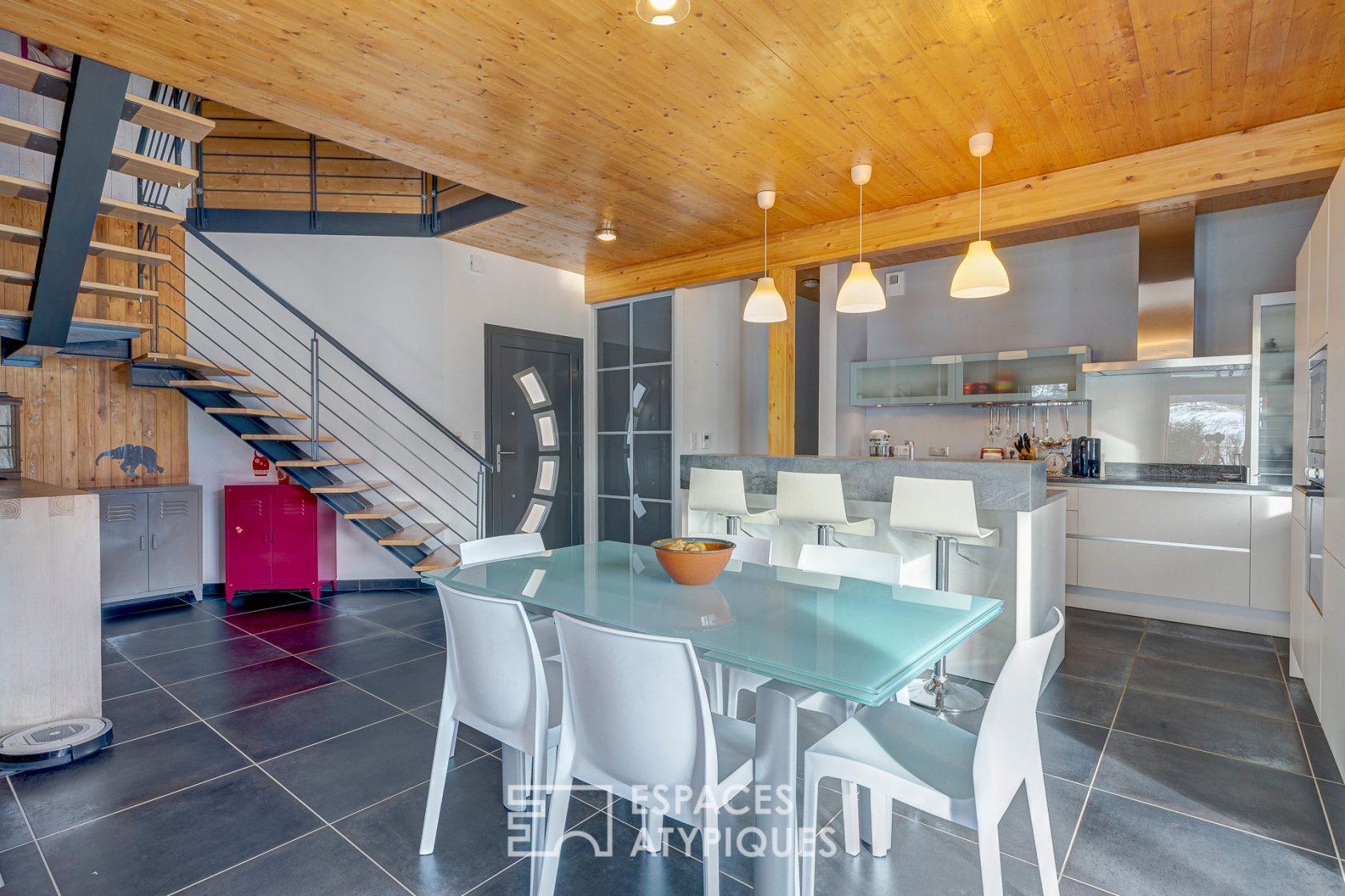 Maison d’architecte ossature bois avec piscine