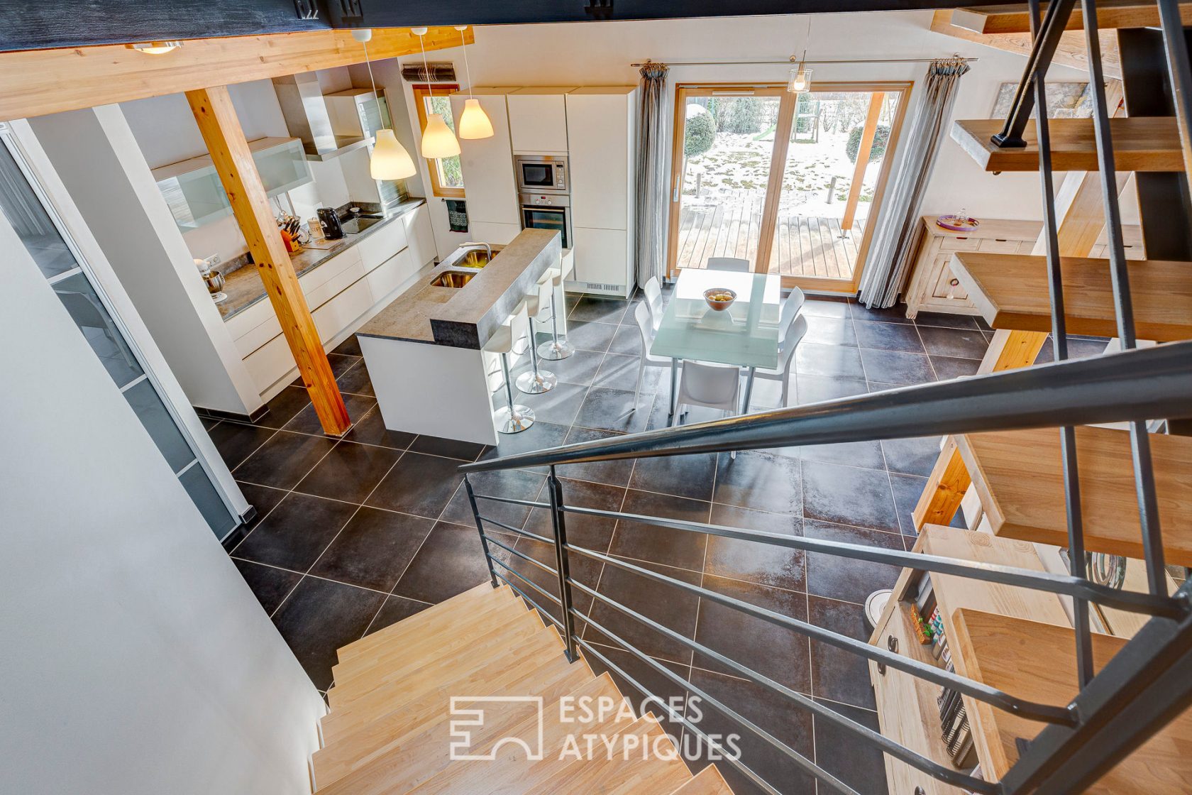 Maison d’architecte ossature bois avec piscine