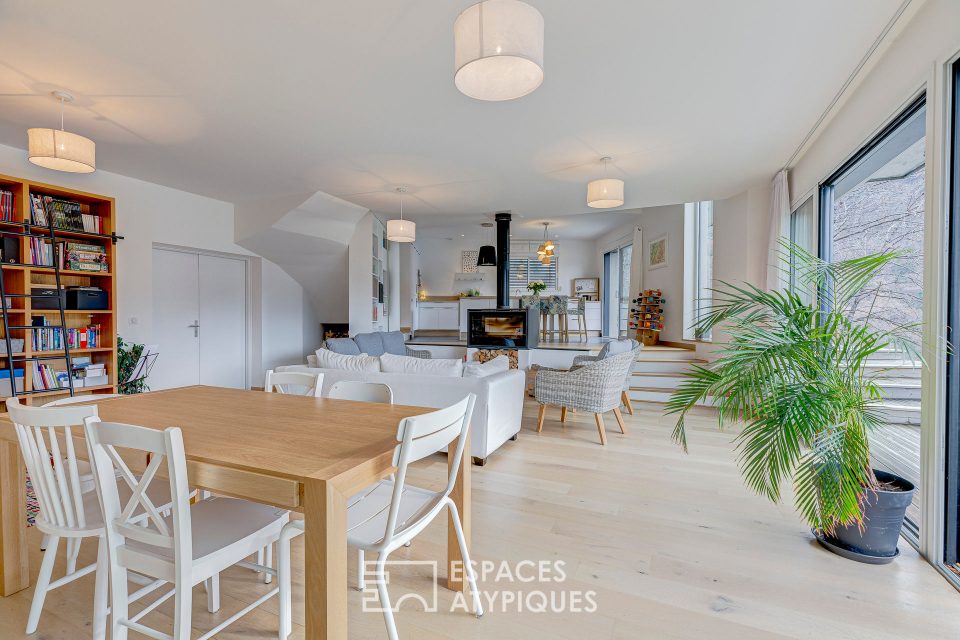 73300 LE CHATEL - Villa d'architecte avec vue - Réf. 972EA