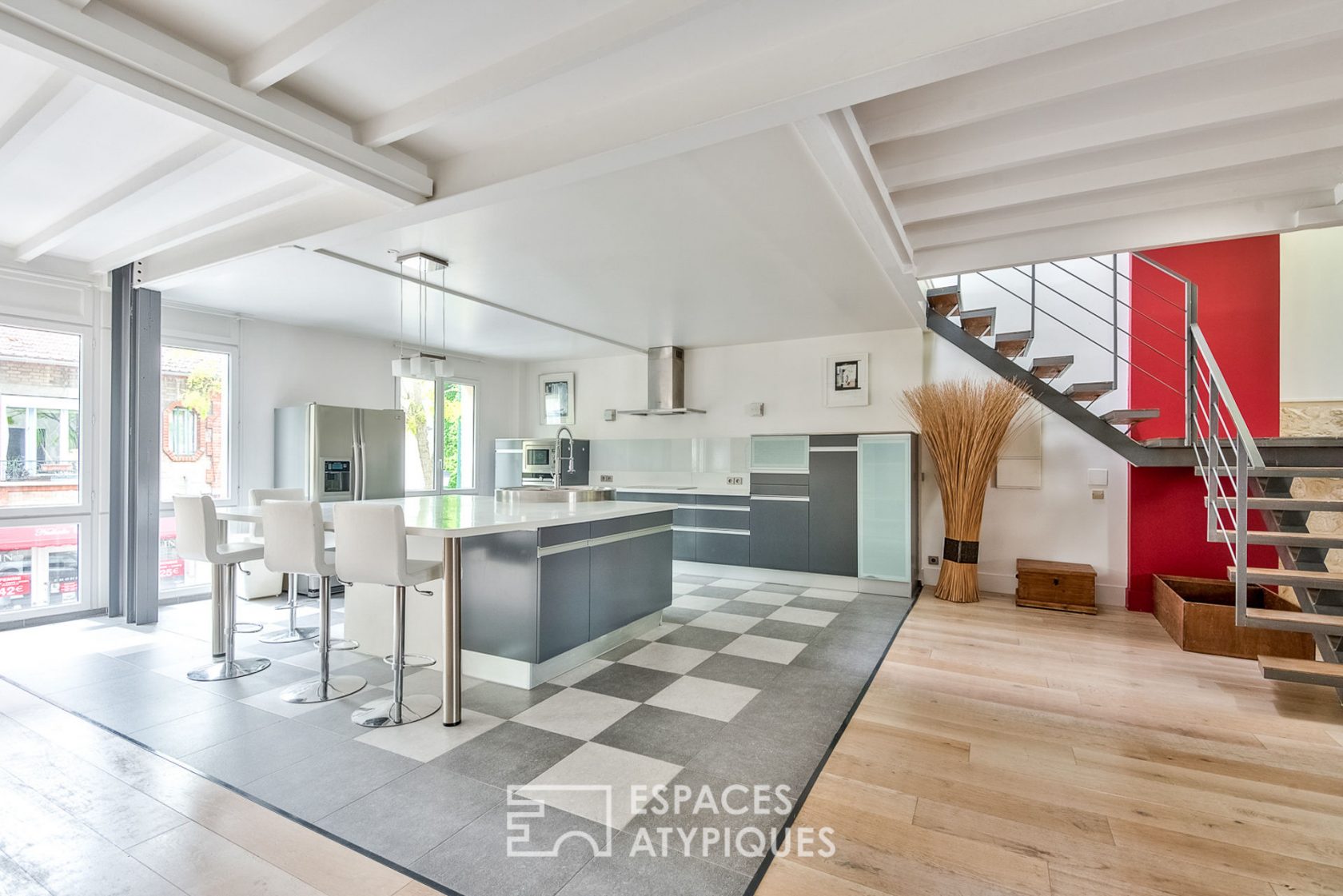 Triplex loft in the city center with terrace