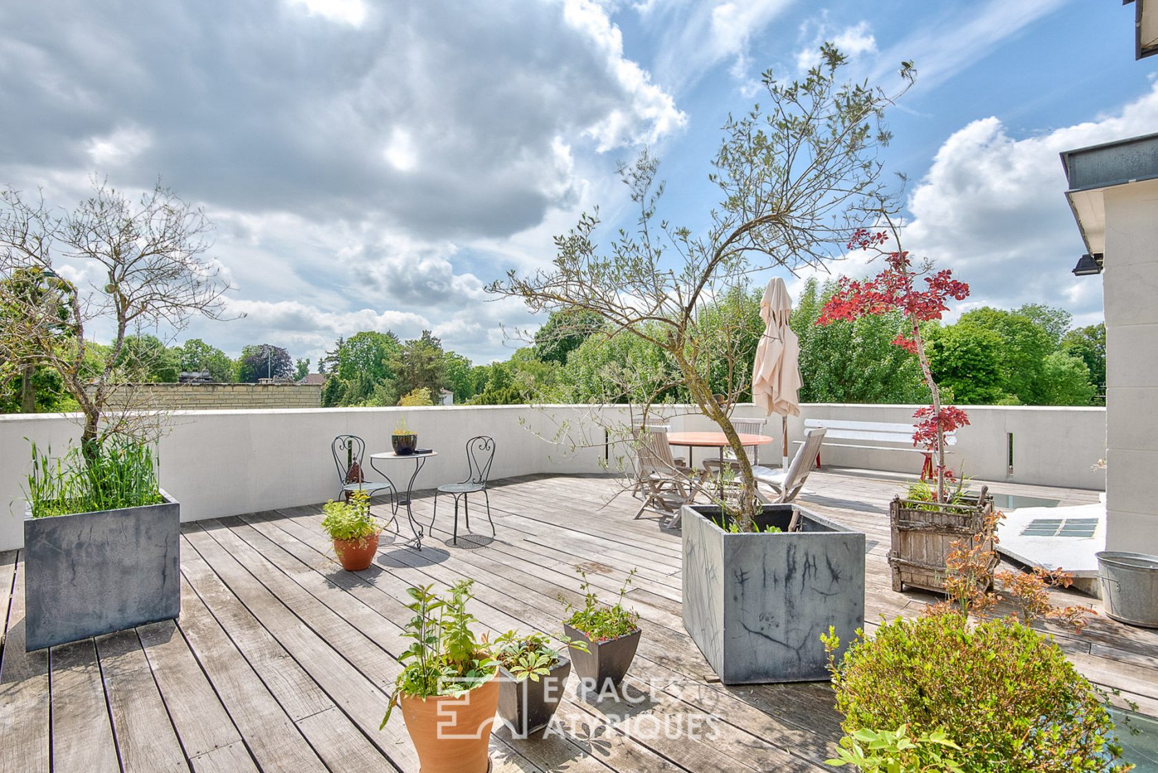Duplex avec terrasse et jardin plein sud
