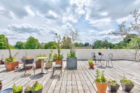 Duplex avec terrasse et jardin plein sud