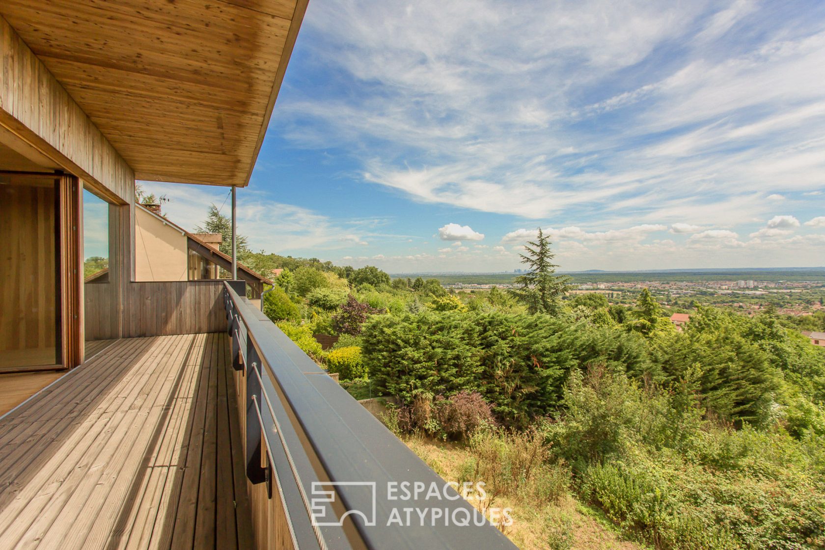 Maison cubique avec vue exceptionnelle