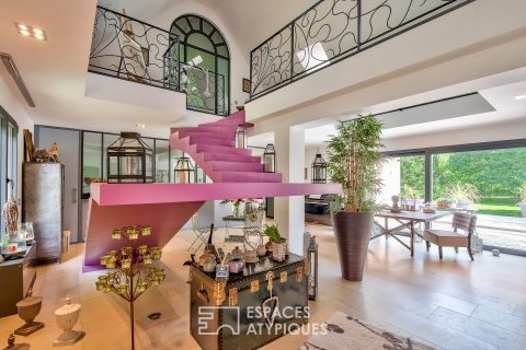 Superbe maison aux beaux volumes avec piscine intérieure
